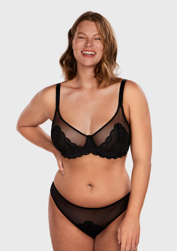 Buy Yamamay Padded Wired Full Coverage Lace Bra - Black at Rs.3799