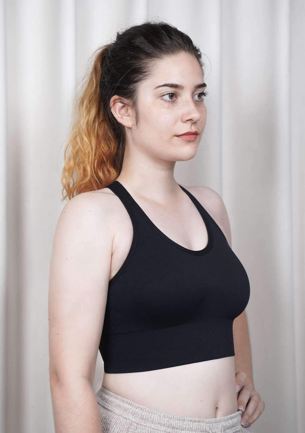 Transform a sports bra into a binder: THE TUTORIAL